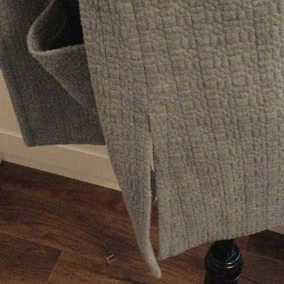 Fox and Ali (Dress Barn brand) grey quilted blazer with three quarter sleeves. - Picture 6 of 9